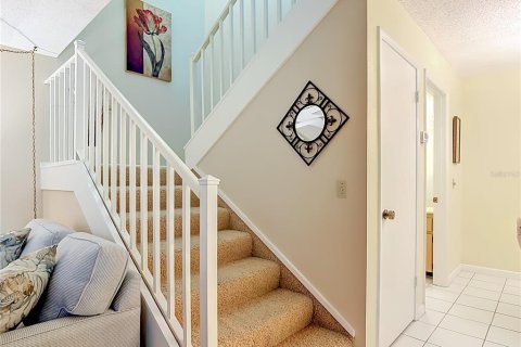 Townhouse in New Smyrna Beach, Florida 2 bedrooms, 110.37 sq.m. № 2104668 - photo 25