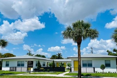 Купить коммерческую недвижимость в Майами, Флорида № 2034052 - фото 2