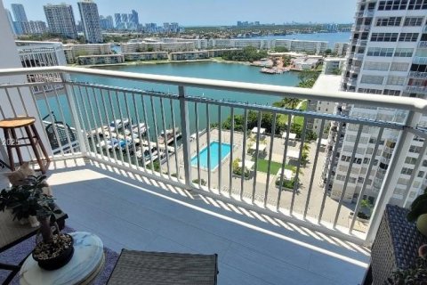 Condominio en Aventura, Florida, 3 dormitorios  № 2089114