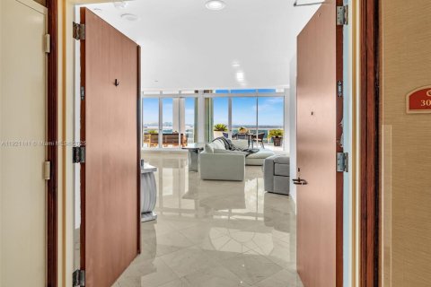 Condo in Sunny Isles Beach, Florida, 3 bedrooms  № 1974202 - photo 2