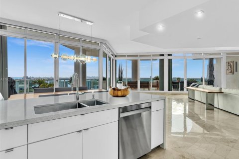 Condo in Sunny Isles Beach, Florida, 3 bedrooms  № 1974202 - photo 11