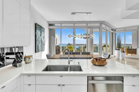 Condo in Sunny Isles Beach, Florida, 3 bedrooms  № 1974202 - photo 13