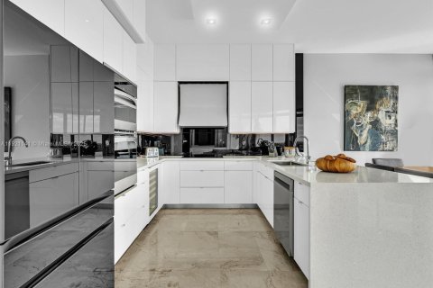 Condo in Sunny Isles Beach, Florida, 3 bedrooms  № 1974202 - photo 7