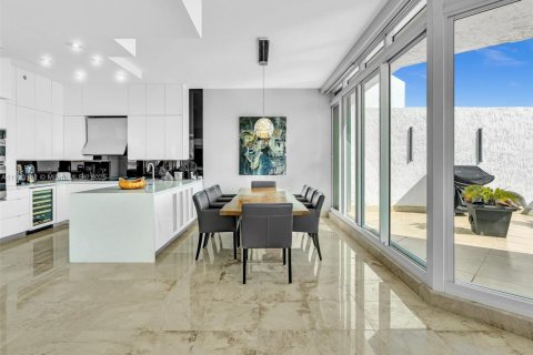 Condo in Sunny Isles Beach, Florida, 3 bedrooms  № 1974202 - photo 19