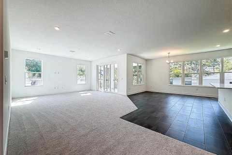 House in Tampa, Florida 4 bedrooms, 307.13 sq.m. № 2204211 - photo 16