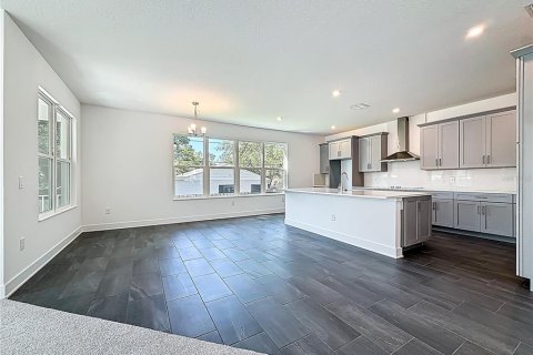 House in Tampa, Florida 4 bedrooms, 307.13 sq.m. № 2204211 - photo 19