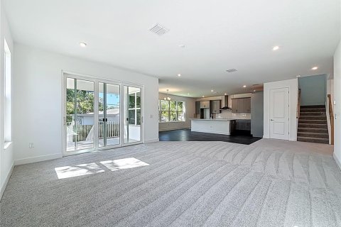 House in Tampa, Florida 4 bedrooms, 307.13 sq.m. № 2204211 - photo 17