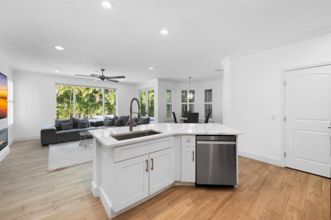 Casa en venta en Boynton Beach, Florida, 5 dormitorios, 273.23 m2 № 2176667 - foto 6