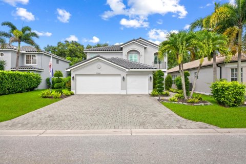 Casa en Boynton Beach, Florida 5 dormitorios, 273.23 m2 № 2176667