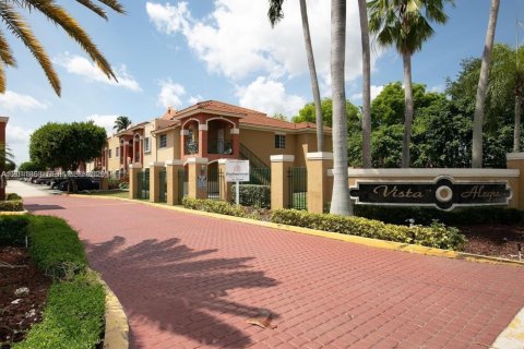 Condominio en Miami, Florida, 3 dormitorios  № 2074901