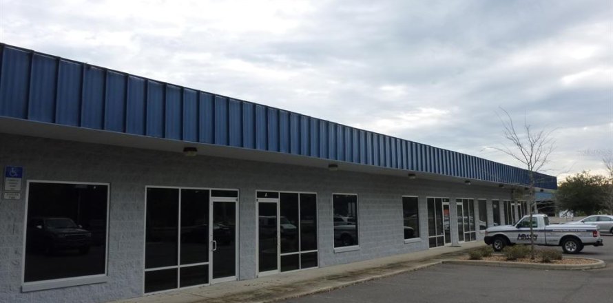 Immobilier commercial à Gainesville, Floride 157.93 m2 № 1392456