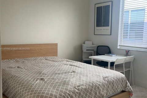 Casa en venta en Pembroke Pines, Florida, 3 dormitorios, 176.51 m2 № 2016541 - foto 6