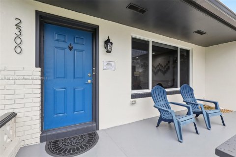 Casa en venta en Pembroke Pines, Florida, 3 dormitorios, 149.2 m2 № 1929547 - foto 7