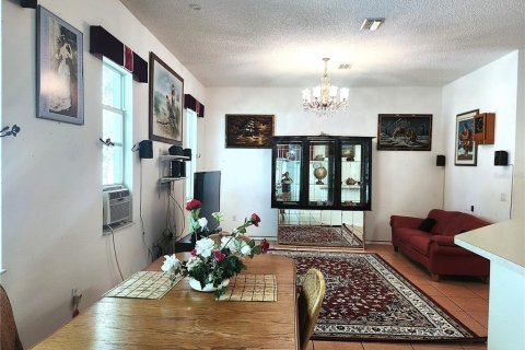 House in Palm Coast, Florida 4 bedrooms, 196.21 sq.m. № 1851888 - photo 2
