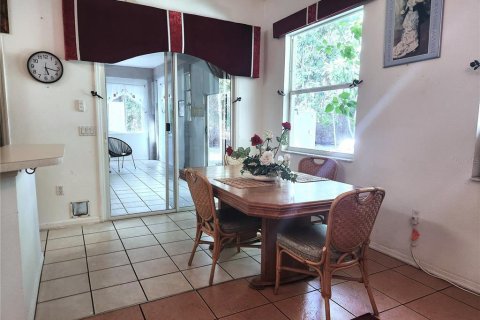 House in Palm Coast, Florida 4 bedrooms, 196.21 sq.m. № 1851888 - photo 8