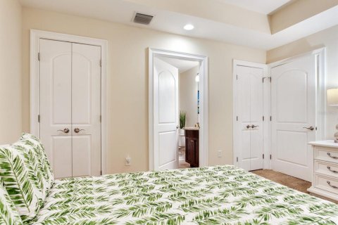 Condo in Indian Rocks Beach, Florida, 3 bedrooms  № 1858295 - photo 22