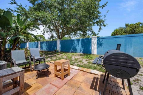 Touwnhouse à vendre à Palm Harbor, Floride: 2 chambres, 107.86 m2 № 2205848 - photo 12