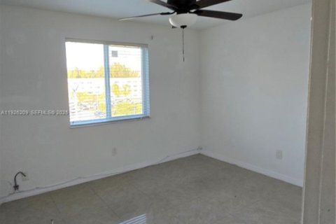 Condominio en alquiler en Homestead, Florida, 2 dormitorios, 99.87 m2 № 1984701 - foto 4