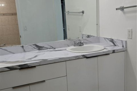 Condominio en alquiler en Homestead, Florida, 2 dormitorios, 99.87 m2 № 1984701 - foto 12