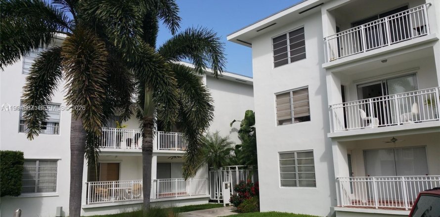 Condo à North Miami, Floride, 1 chambre № 2058147