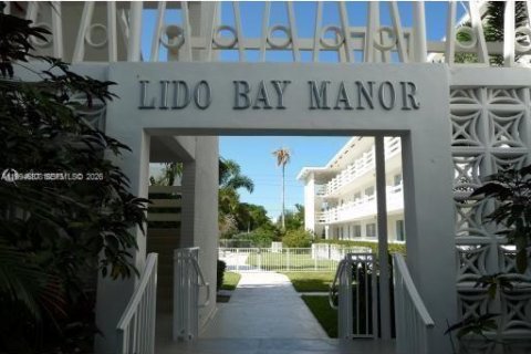 Copropriété à louer à North Miami, Floride: 1 chambre, 81.75 m2 № 2058147 - photo 2