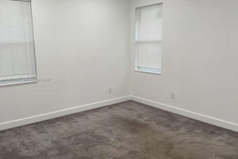 Casa en venta en Saint Petersburg, Florida, 3 dormitorios № 2008090 - foto 9