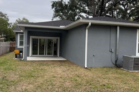 Casa en venta en Saint Petersburg, Florida, 3 dormitorios № 2008090 - foto 3