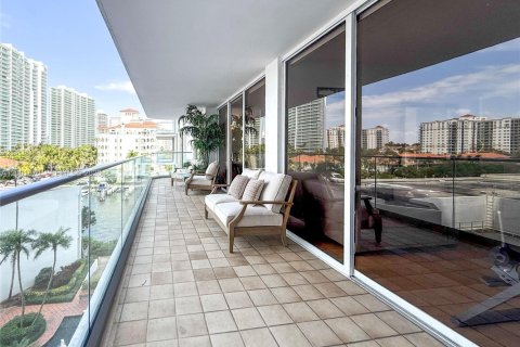 Copropriété à louer à Aventura, Floride: 3 chambres, 148.64 m2 № 2065741 - photo 21