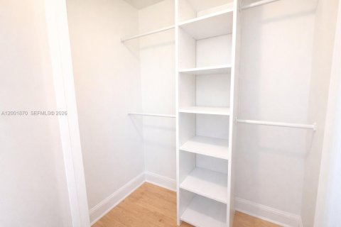 Copropriété à louer à Aventura, Floride: 3 chambres, 148.64 m2 № 2065741 - photo 17