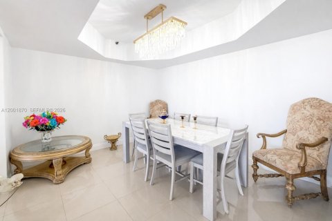 Copropriété à louer à Aventura, Floride: 3 chambres, 148.64 m2 № 2065741 - photo 3