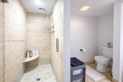 Copropriété à louer à Aventura, Floride: 3 chambres, 148.64 m2 № 2065741 - photo 13
