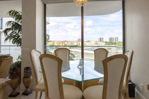Copropriété à louer à Aventura, Floride: 3 chambres, 148.64 m2 № 2065741 - photo 6