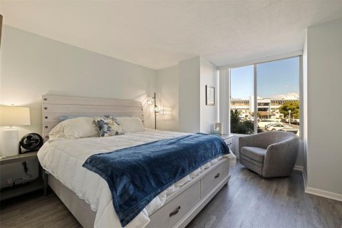 Condominio en venta en Saint Petersburg, Florida, 2 dormitorios, 116.59 m2 № 1437553 - foto 11