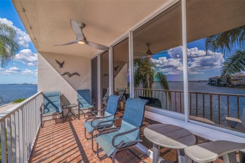 Condominio en venta en Saint Petersburg, Florida, 2 dormitorios, 116.59 m2 № 1437553 - foto 29