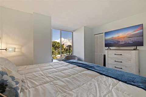 Condominio en venta en Saint Petersburg, Florida, 2 dormitorios, 116.59 m2 № 1437553 - foto 12