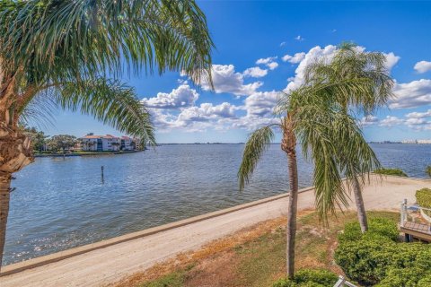 Condominio en venta en Saint Petersburg, Florida, 2 dormitorios, 116.59 m2 № 1437553 - foto 30