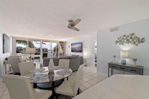 Condominio en venta en Saint Petersburg, Florida, 2 dormitorios, 116.59 m2 № 1437553 - foto 9
