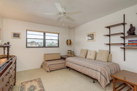 Condo in Saint Petersburg, Florida, 2 bedrooms  № 1846422 - photo 23