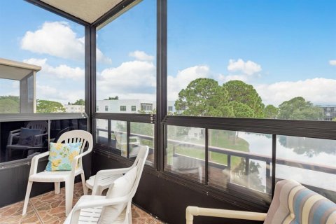 Condo in Saint Petersburg, Florida, 2 bedrooms  № 1846422 - photo 29