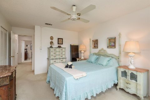 Condo in Saint Petersburg, Florida, 2 bedrooms  № 1846422 - photo 20