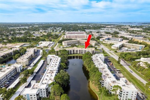 Condo in Saint Petersburg, Florida, 2 bedrooms  № 1846422 - photo 5