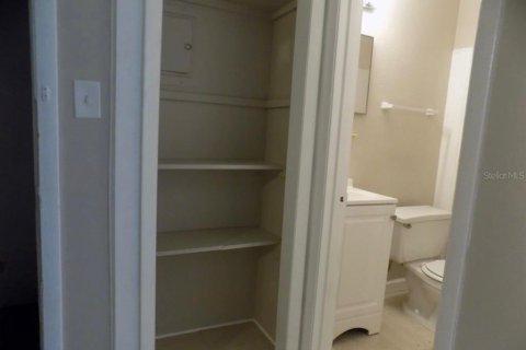 Immobilier commercial à vendre à Saint Petersburg, Floride: 4 chambres, 161.28 m2 № 2222891 - photo 6