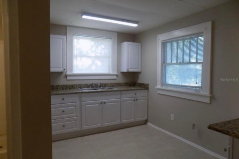 Immobilier commercial à vendre à Saint Petersburg, Floride: 4 chambres, 161.28 m2 № 2222891 - photo 5