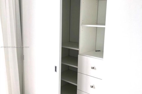 Copropriété à vendre à North Miami Beach, Floride: 3 chambres, 144.56 m2 № 2173261 - photo 18