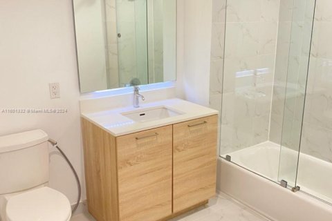 Copropriété à vendre à North Miami Beach, Floride: 3 chambres, 144.56 m2 № 2173261 - photo 16