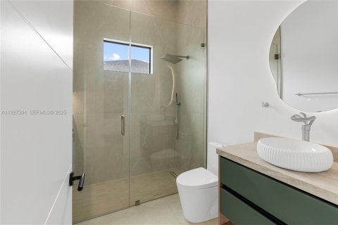 House in Cape Coral, Florida 4 bedrooms, 222.97 sq.m. № 1986225 - photo 22