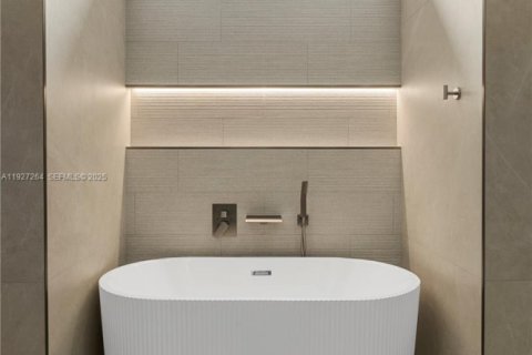 House in Cape Coral, Florida 4 bedrooms, 222.97 sq.m. № 1986225 - photo 30