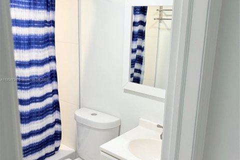 Condominio en alquiler en Miami, Florida, 1 dormitorio, 57.97 m2 № 1888194 - foto 6