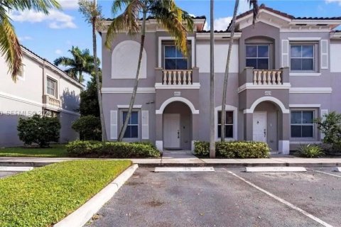 Condo in Miramar, Florida, 3 bedrooms  № 2050590 - photo 1