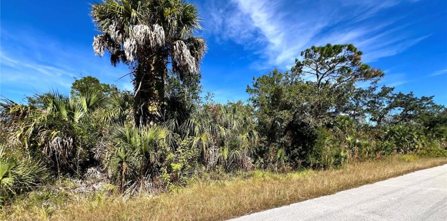 Land in Hudson, Florida № 2165762
